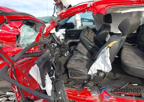 2018 Chevrolet Silverado 1500 2Lt z USA, uszkodzony, nr VIN 3GCUKREC1JG415232